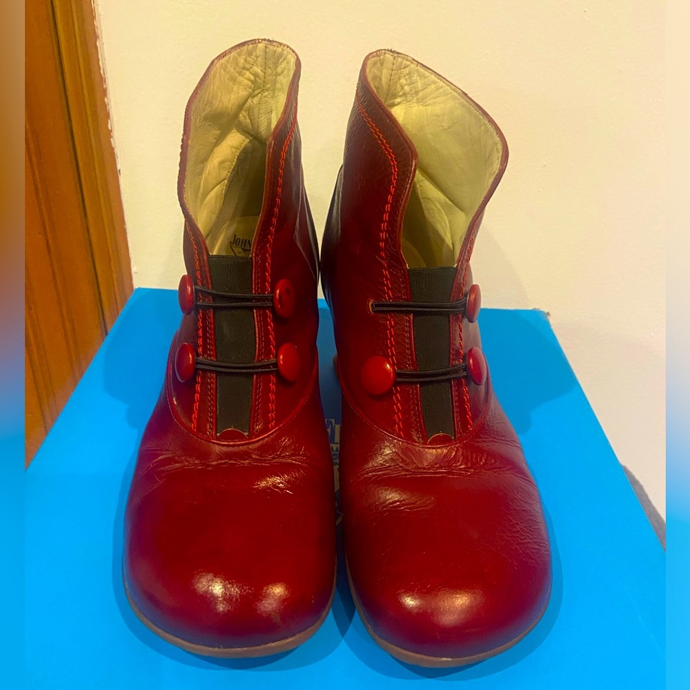 Fluevog burgundy red leather Operetta boots W 9
